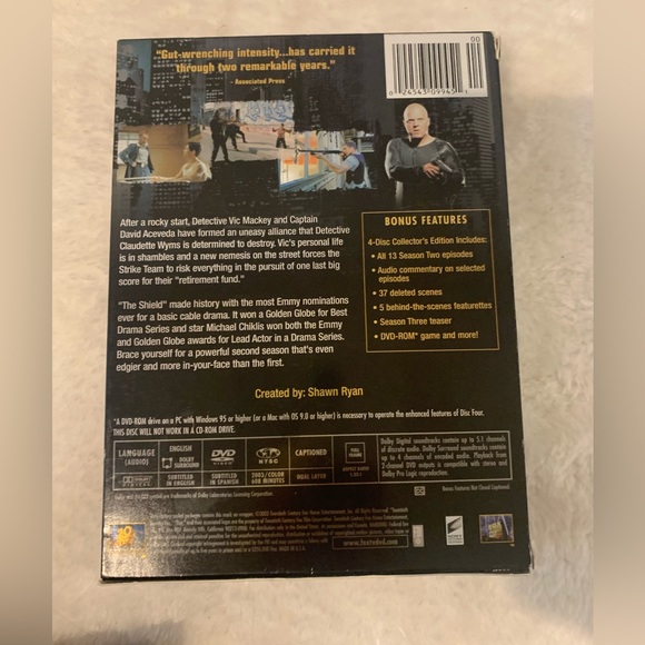 The Shield Season 1, 2, 3, 4 & 6 - Picture 5 of 11